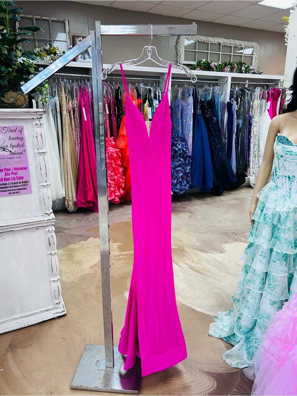 Elegant Fuchsia Prom Dress with Spaghetti Straps